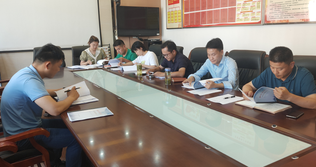 通达公司召开项目经理竞聘会